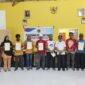 Penyerahan sertipikat PTSL di Desa Wakumoro.