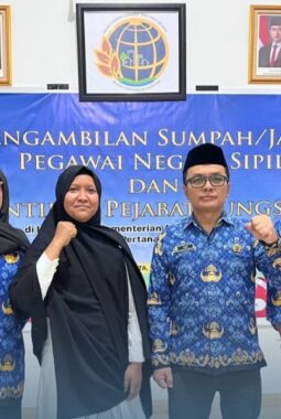 3 CPNS dan 1 Pejabat Fungsional di Kantor Pertanahan Muna Dilantik, Ade Irawadi: Jadikan Motivasi Tingkatkan Kinerja
