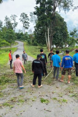 Wujudkan Indonesia ASRI, Pemkab Koltim Gelar Jumat Bersih Serentak
