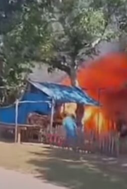 Sebuah Rumah di Desa Lohia Ludes Terbakar, Pemilik Histeris Saat Tiba di Lokasi