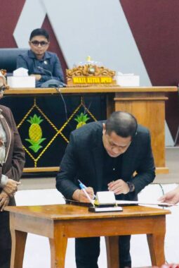 Pemkot dan DPRD Baubau Sepakati Raperda Pertanggungjawaban APBD 2025, Pertahankan Opini WTP