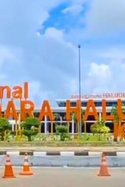 635 Penumpang di Kendari Batal Terbang ke Jakarta Imbas Erupsi Gunung Anak Krakatau