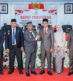 Pelantikan Ketua DPRD Buteng, Syarifuddin Reno Resmi Gantikan Almarhum Sa’al Musrimin